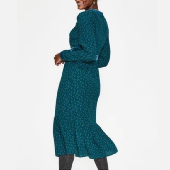 Boden Annabelle Midi Dress in Chatsworth Green Vine with Blue Velvet - Picture 4 of 9